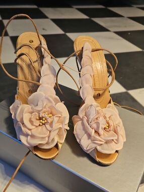 Braided Strap Floral Lace-Up Heels in Soft Pink